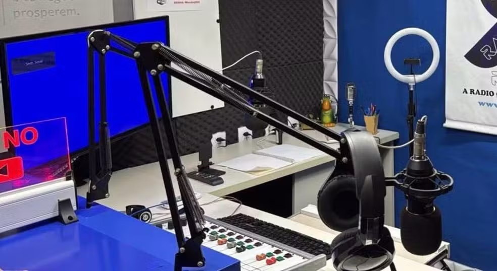Rádio pirata: Polícia Federal fecha emissora irregular que funcionava sem autorização em Porto Ferreira